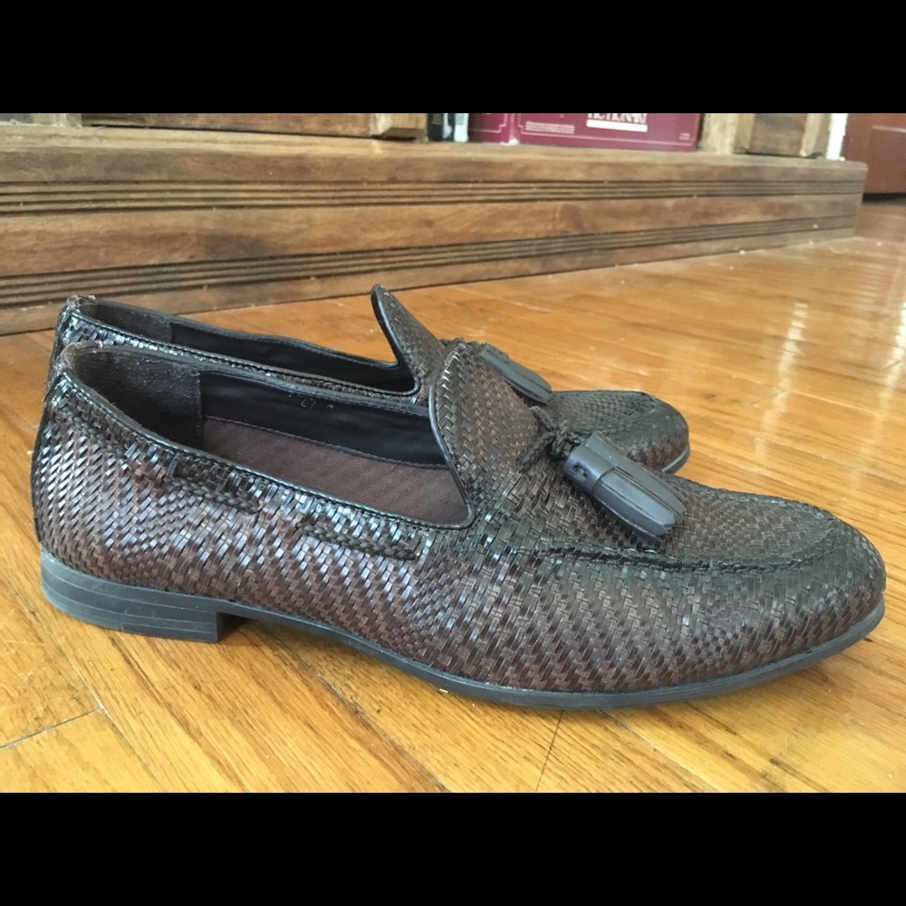 Men’s Zara loafer.